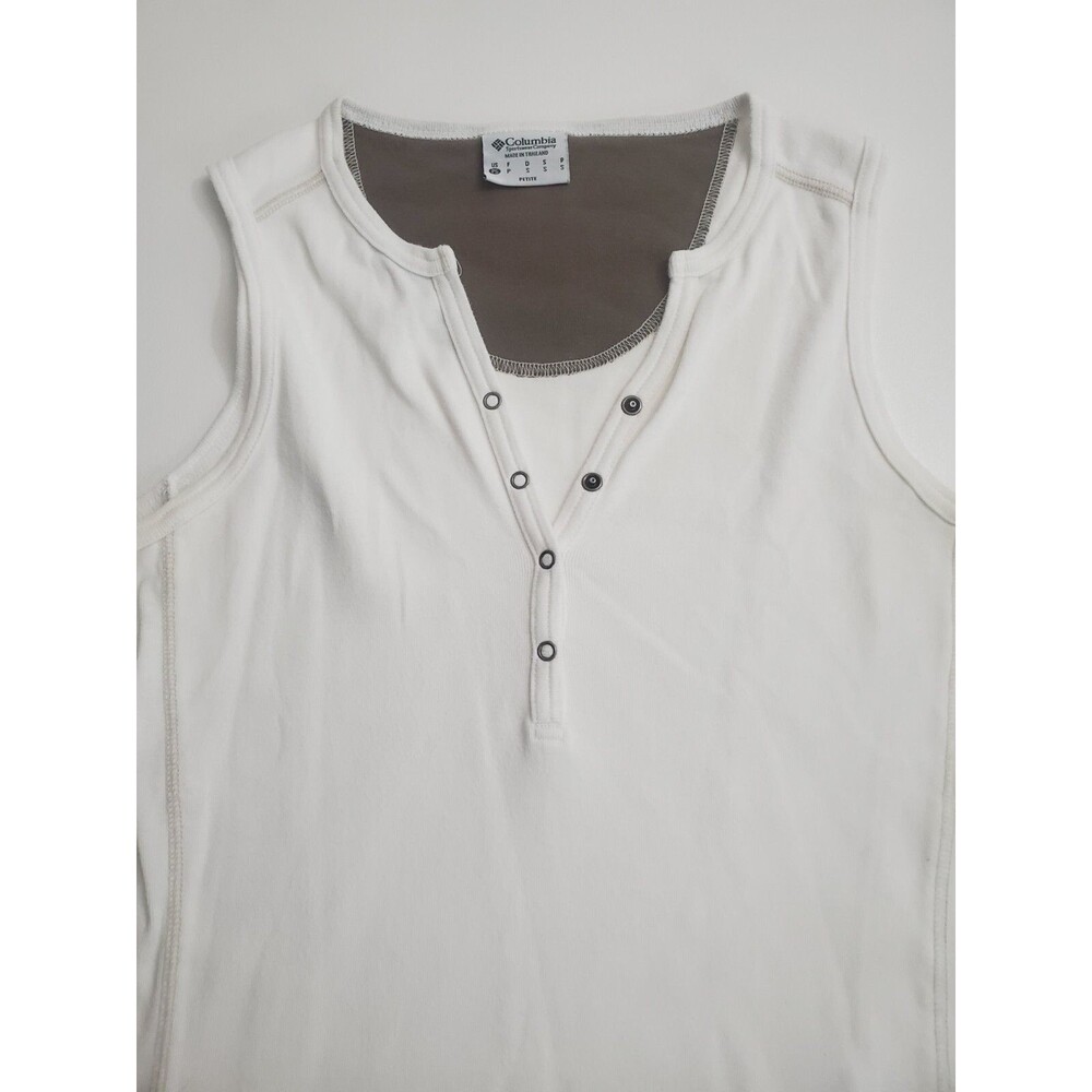 Columbia Sportswear Women's Sleeveless 1/2 Button Up Blouse, White, Petite Small